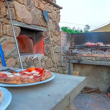 La Casa Medioevale Acomodação com café da manhã  3*